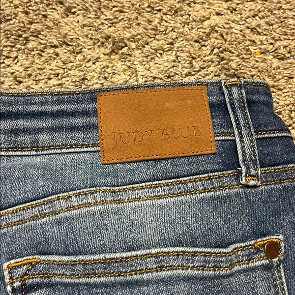 Judy Blue High Rise Medium Wash Destroyed Knee & Frayed Hem Straight Leg‎ Jeans - Image 8