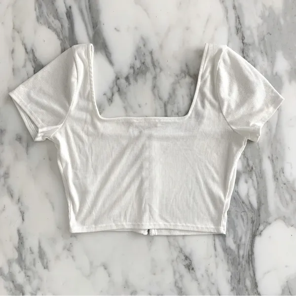 NWT• Los Angeles • White Ribbed Crop Top • Sz M - Image 2