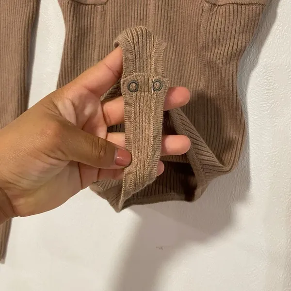 Abercrombie & Fitch XS Brown Ribbed Long Sleeve Bodysuit Square Neck - Image 6