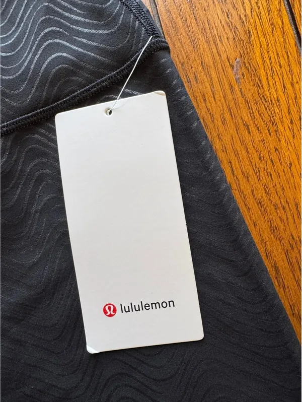 Lululemon Align High Rise 28” Aqueous Emboss Black Size 8 NWT - Image 5