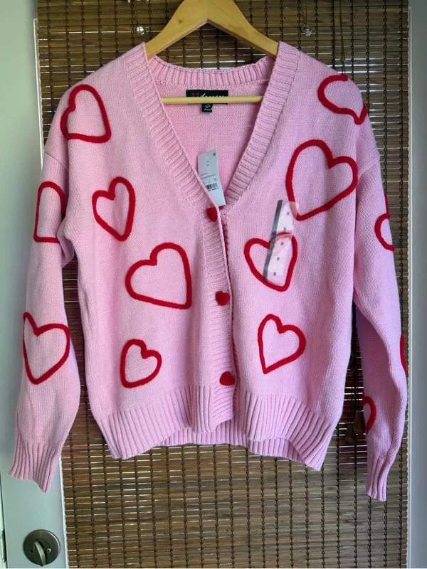 NWT 33 Degrees Pink Heart Graphic Cardigan Size Medium - Image 3