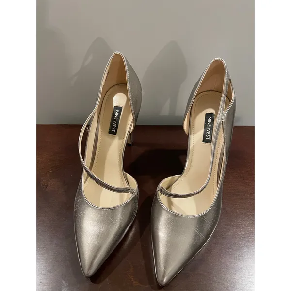 Nine West Heels Champagne Gold Size 8.5 - Image 3