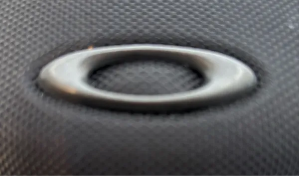 Oakley | Radar Array Soft Vault glasses case - Image 7