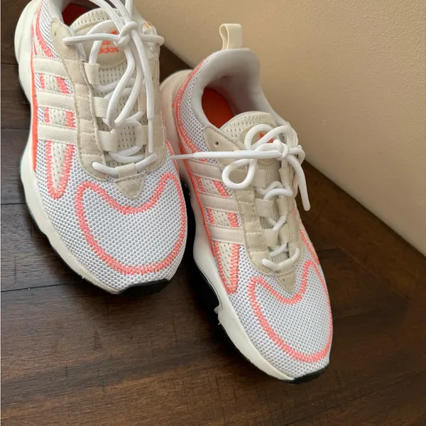 Adidas‎ Haiwee Women's Shoes White-Signal Coral EF4451 Size 6.5 - Image 3