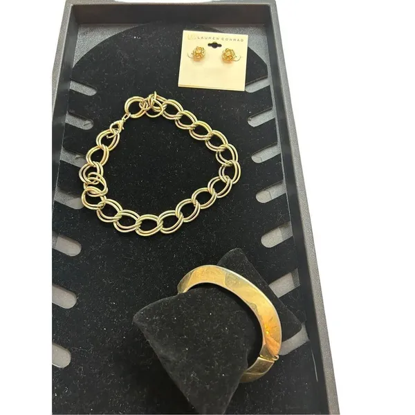 Gold toned jewelry set of 3 - lauren Conrad earrings, double ring link chain nec - Image 4