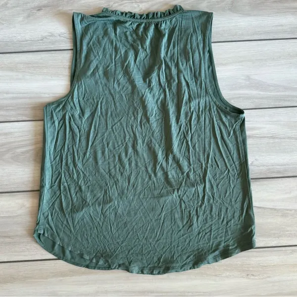 Loft Cutout Ruffle Neck Shell Green Large NWT IN PACKAGE - Image 3