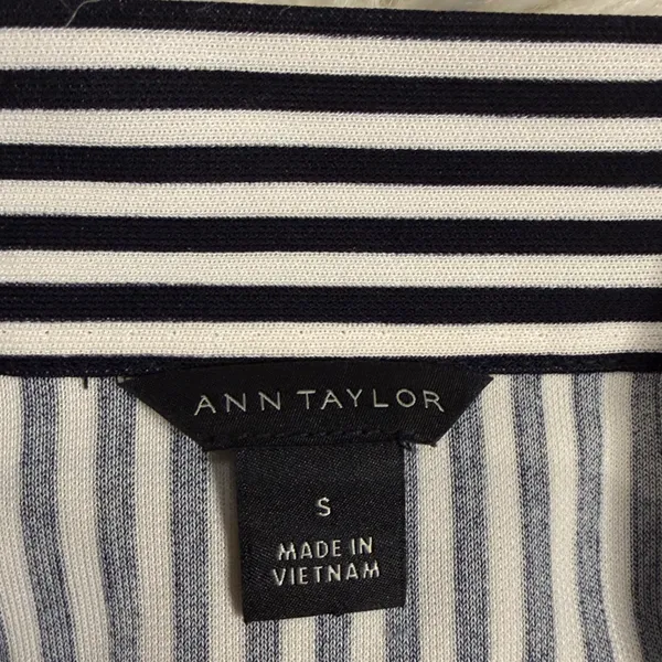 Ann Taylor striped stretch button front top blouse tie neck blouson sleeves S - Image 4
