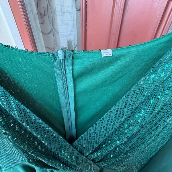 Elegant Green Sequin Dress Blue Size 2X - Image 2