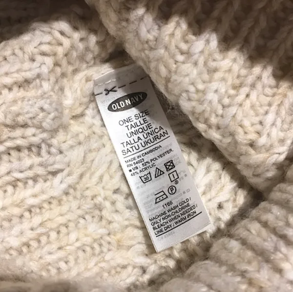 NWT Cozy Pom-Pom Sweater Beanie - Image 5