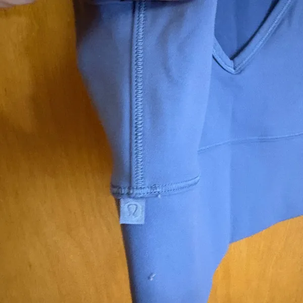 Lululemon Align V‎ Neck Tank Top Blue Cropped Athletic Yoga Workout Women - Image 3