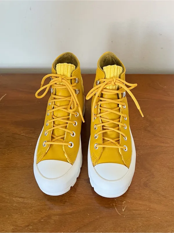 Converse • CTAS Gore-Tex Waterproof Lugged Leather Hi Boots Sneaker Gold Dart - Image 5