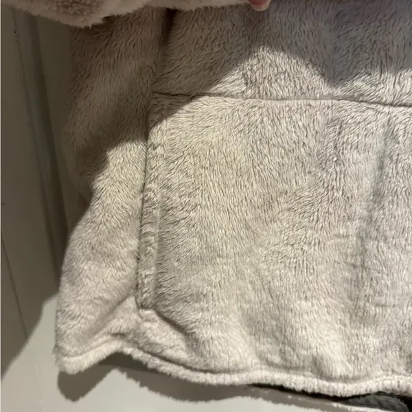 The North Face Cream Women's 1/4 Zip Hoodie - Image 6