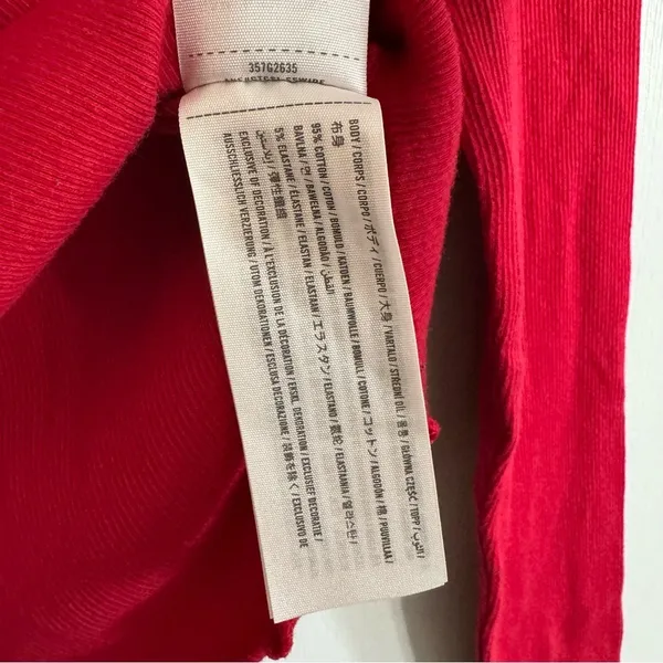 Hollister Red Dragon Long Sleeves Shirt in Size Medium - Image 4
