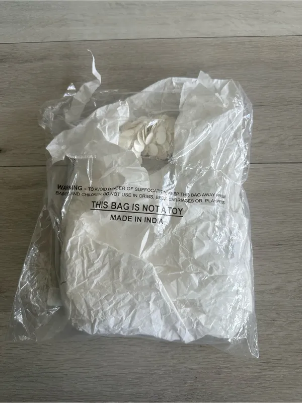 Pretty Little Thing Sequin Shaggy Mini Bag White OS NWT IN PACKAGE - Image 10