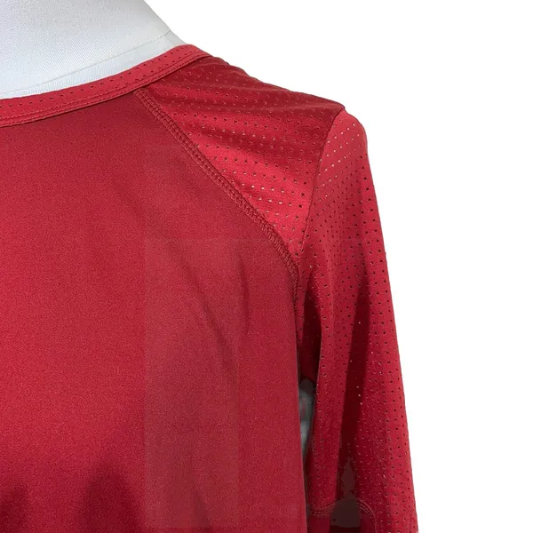 Champion Activewear Top Womens Medium Burgundy Red‎ Mesh Open Back Thumbholes - Image 3