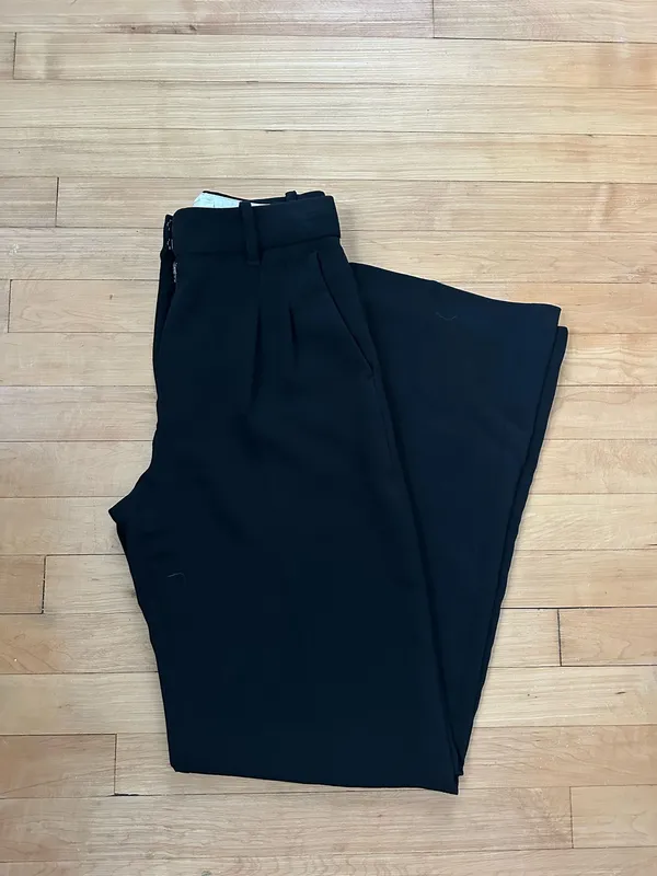 Aritzia Effortless Pants - Image 5