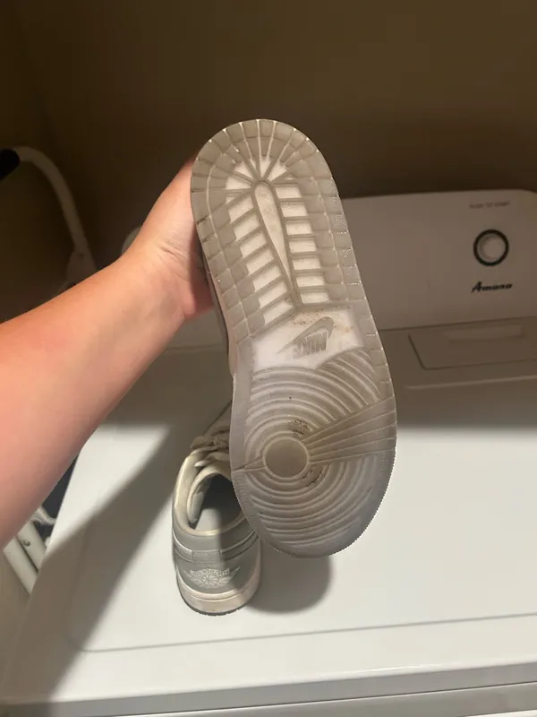 Nike Jordan 1 Low grey - Image 6