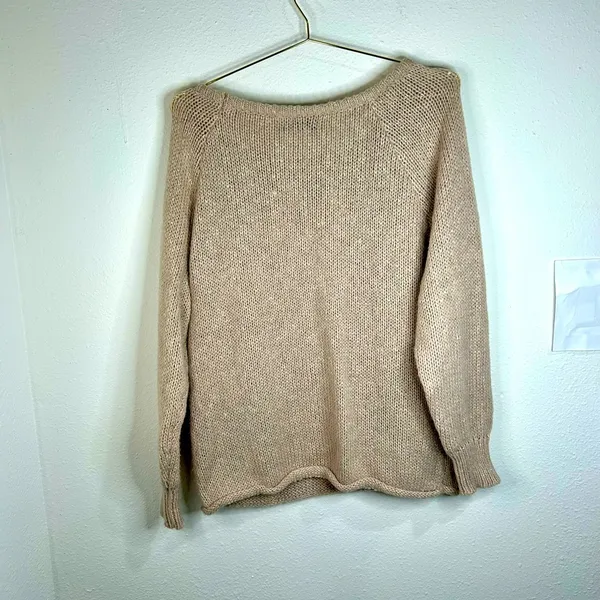 Women’s Beige Knit Sweater Fashion Size Large Long Sleeve Casual Pullover - Image 5