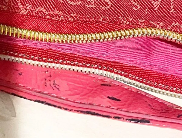 Victorias Secret Red Pink Small Hand Purse Love Flower Handbag - Image 4