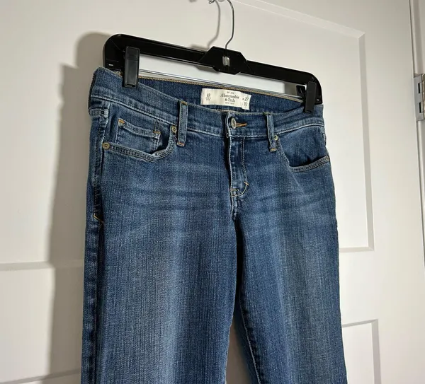 Size 4 Abercrombie and Fitch bootcut flare jeans - Image 5
