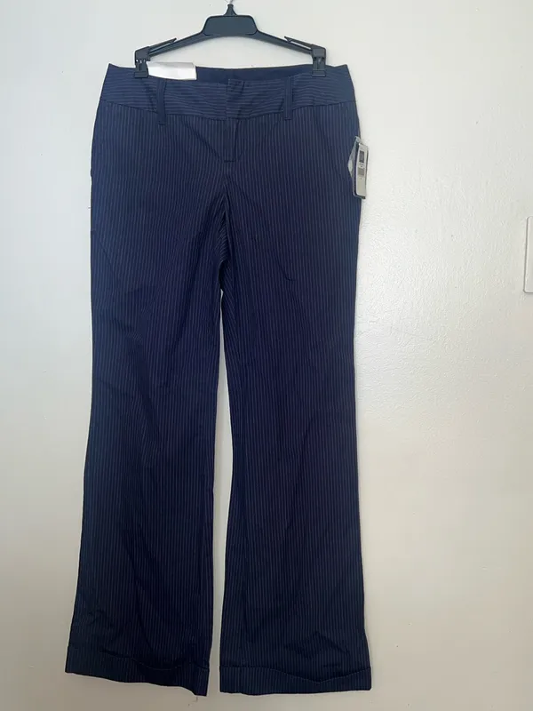 Gap Morden fit Chino Low waist Sz 2 navy pinstripe New effortless business - Image 3