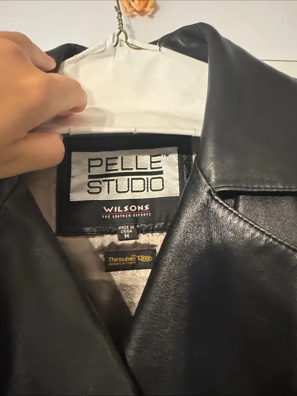 Wilson’s Pelle Studio Black Leather Double-Breasted Trench Coat with Tie Belt - Image 4