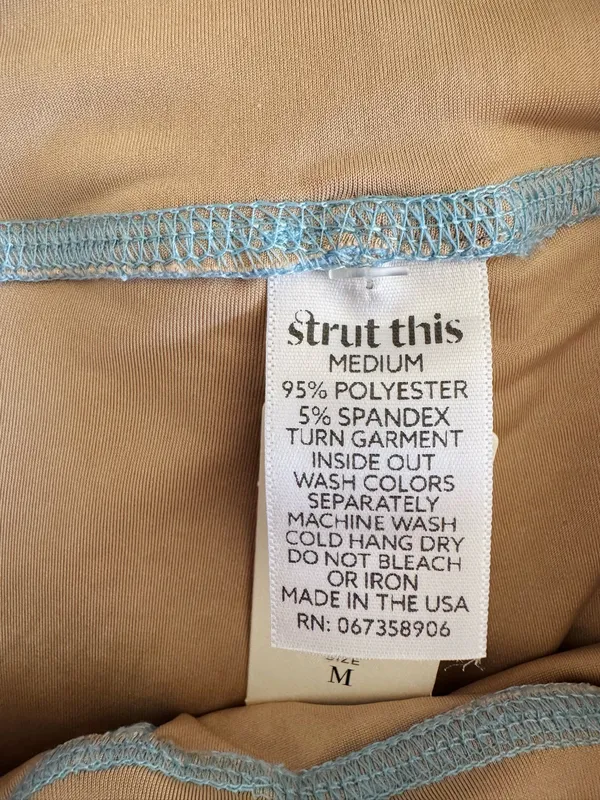 STRUT THIS Eyelet Matching Sport Bra & Shorts Set, Size M - Image 12