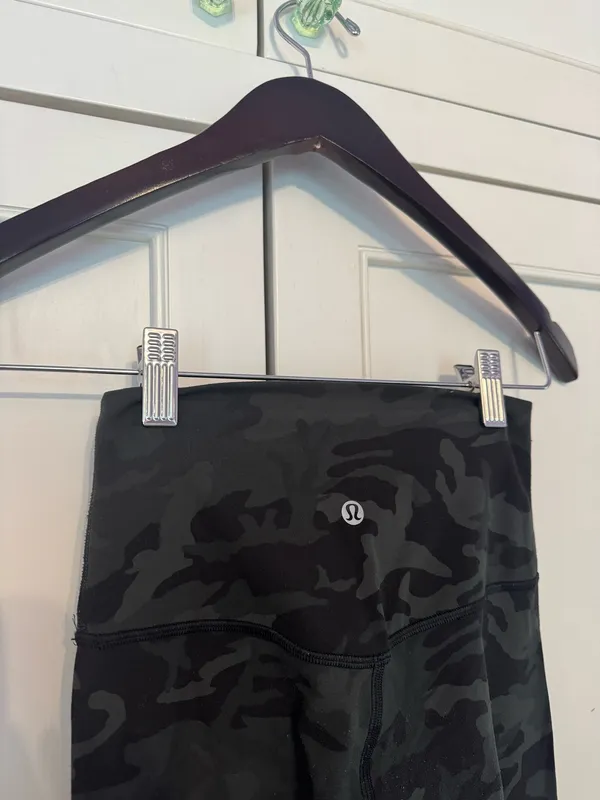 Lululemon Leggings Camo - Image 3