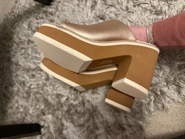 Boutique Mimi Gold Heels - Image 6