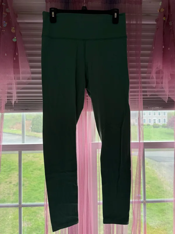 Aritzia TNA Leggings - Image 2