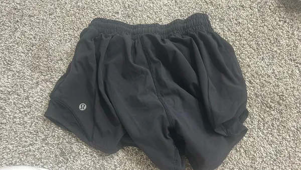 Lululemon Black Hotty Hot Shorts 2.5 - Image 2
