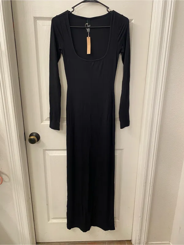 SKIMS Black Long-Sleeve Bodycon Maxi Dress - Image 5