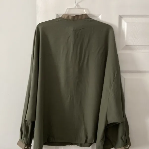 Easel shirt / jacket olive green color very beautiful size L - Image 5