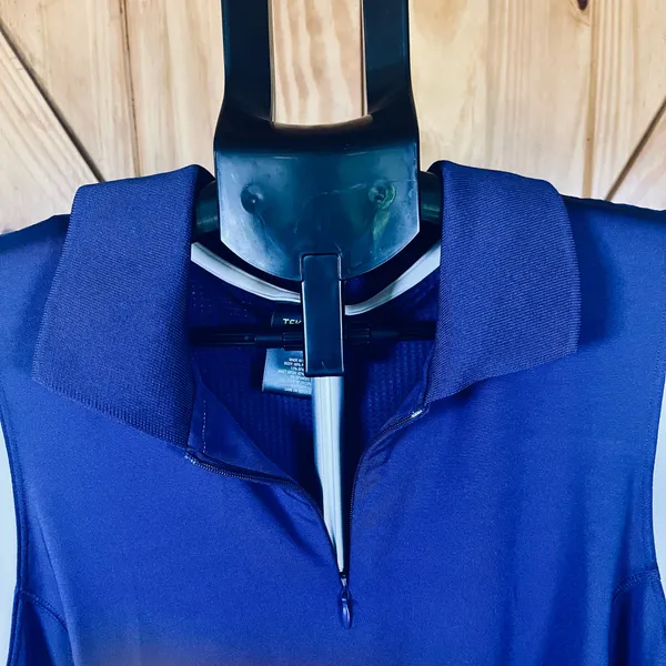 Tek Gear Women's XL Navy Sleeveless 1/4 Zip Athletic Top NWT - Image 4