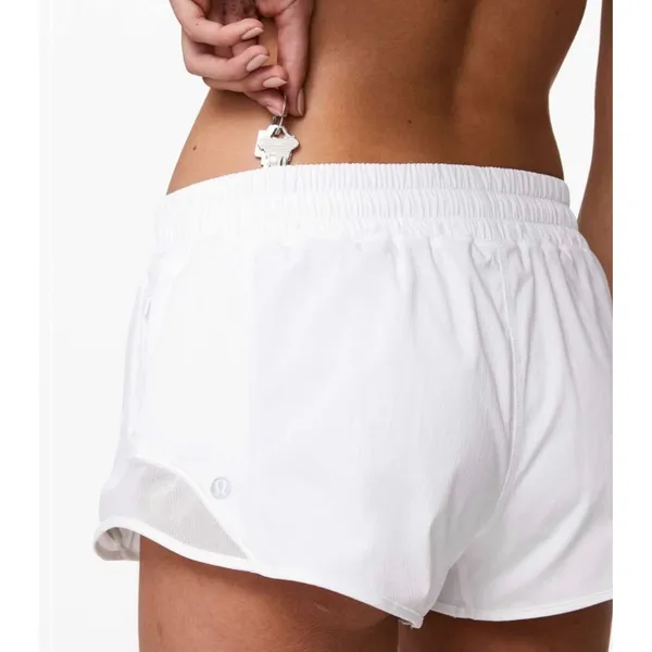 Lululemon Hotty Hot Short II 2.5" size 6 - Image 2
