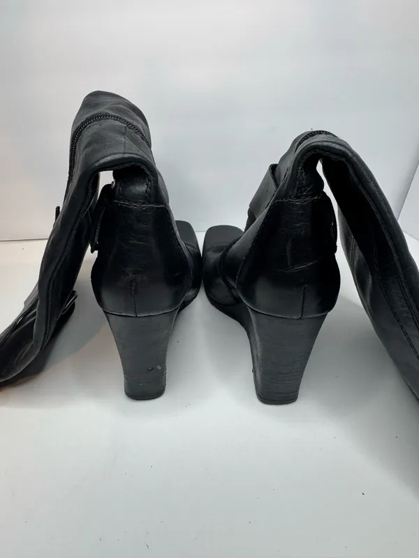 Nine West Niolia Black Leather Wedge Knee High Boots Womens Size 9 M - Image 2