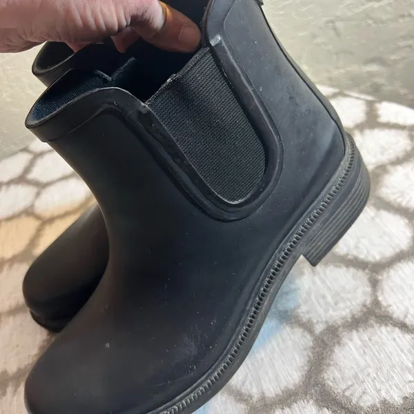 Madewell Black Winter & Rain Boots sz 8 Chelsea style rain snow preppy classic - Image 8