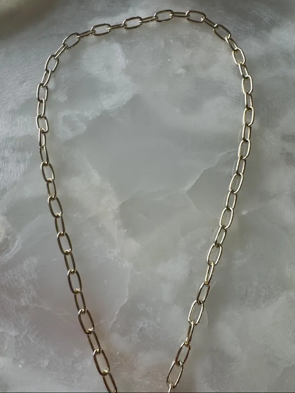 Kendra Scott Daphne Convertible Gold Link and Chain Necklace in coral pink mother of pearl - Image 3