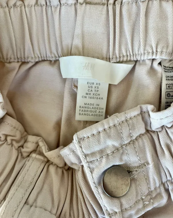 H&M Khaki Shorts - Image 6