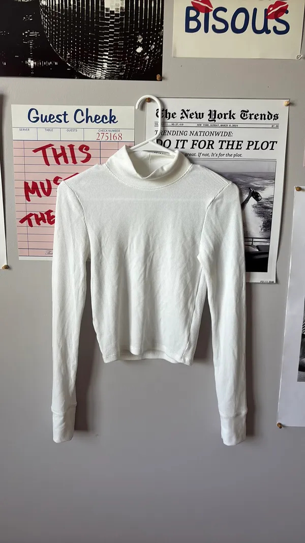 American Eagle Turtleneck - Image 7