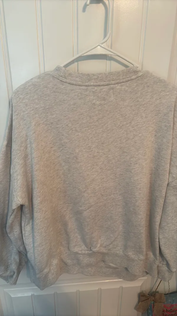 Old Navy Sweatshirt - Image 2