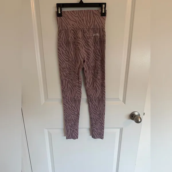 AYBL Evolve Animal Seamless Leggings Small - Image 3