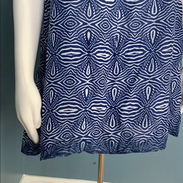 Minkpink wild catch blue & white geometric print tunic swim coverup medium - Image 7