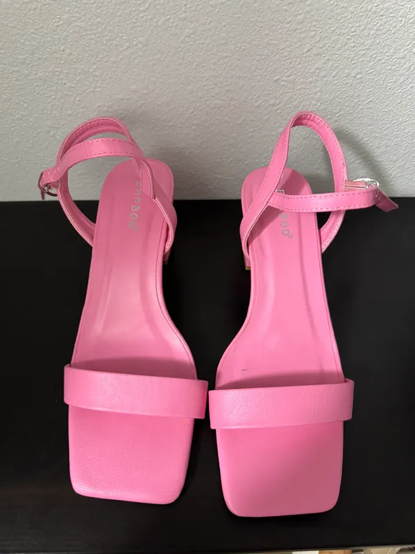 Bamboo Brand Pink Heels - Image 4