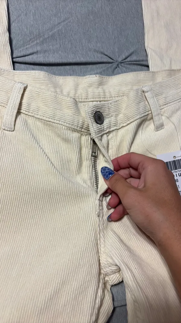 Brandy Melville velvet bell bottom jeans - Image 4