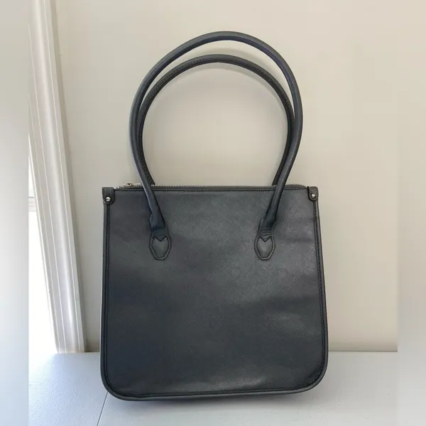 Tahari blue‎ gray silver hardware metallic deep pocket shoulder tote purse bag - Image 5