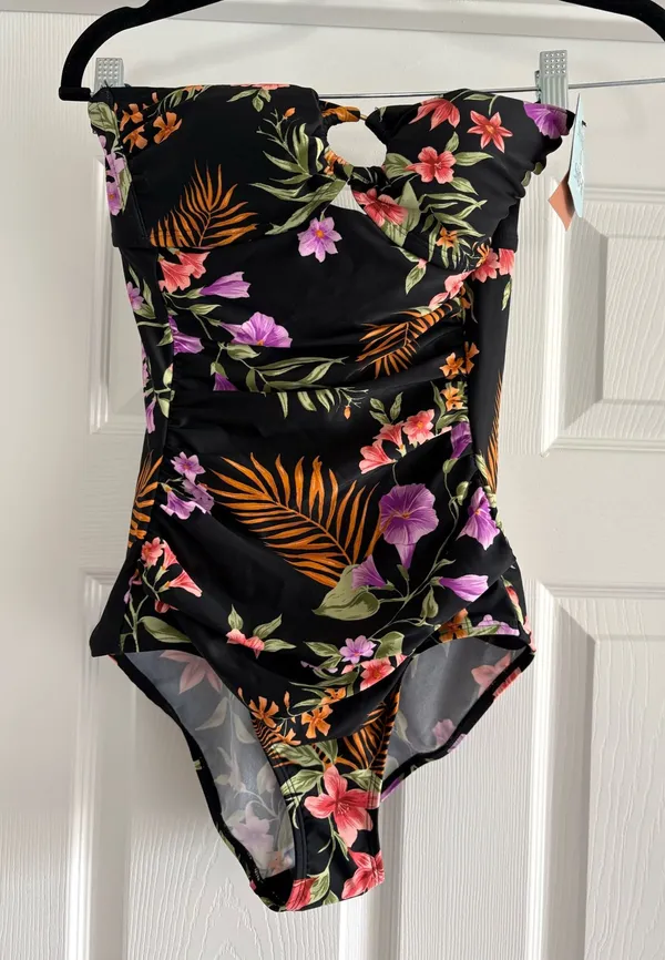 Shade & Shore One-Piece Swimsuit New Small - Image 3