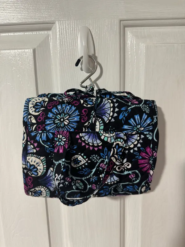 Vera Bradley Travel Bag Floral - Image 2