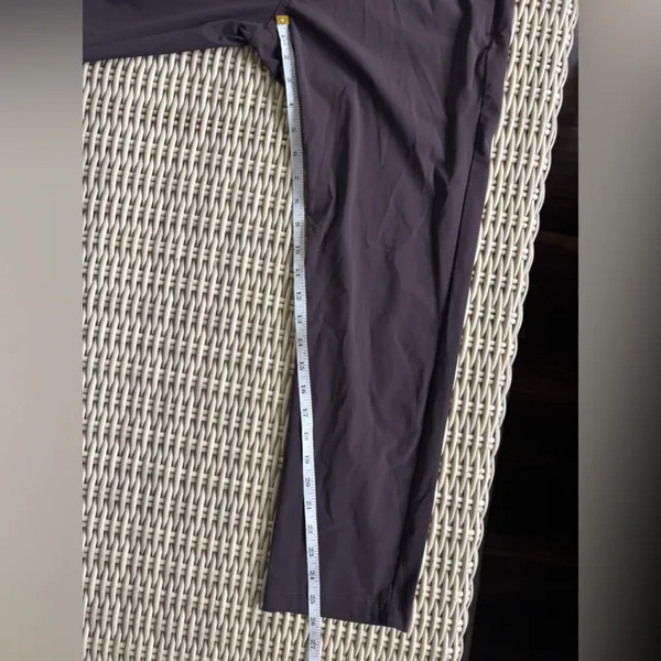 Vuori‎ Miles Ankle Pant medium athleisure workout yoga streetwear techwear - Image 12