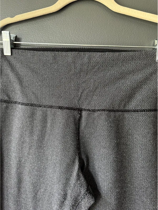 Lululemon Gray High-Waist Leggings Size 8 - Image 8
